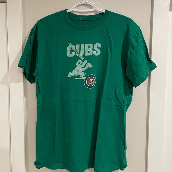 St Patrick’s Day green Chicago Cubs t-shirt - Picture 1 of 1